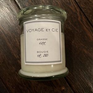 Voyage et Cie Grasse Violet Candle